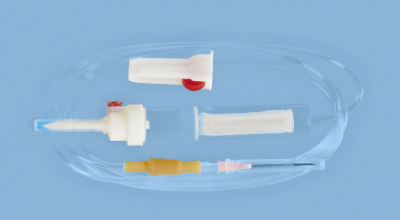 Система для вливаний гемотрансфузионная для крови с пластиковой иглой — 20 шт/уп купить оптом в Москве
